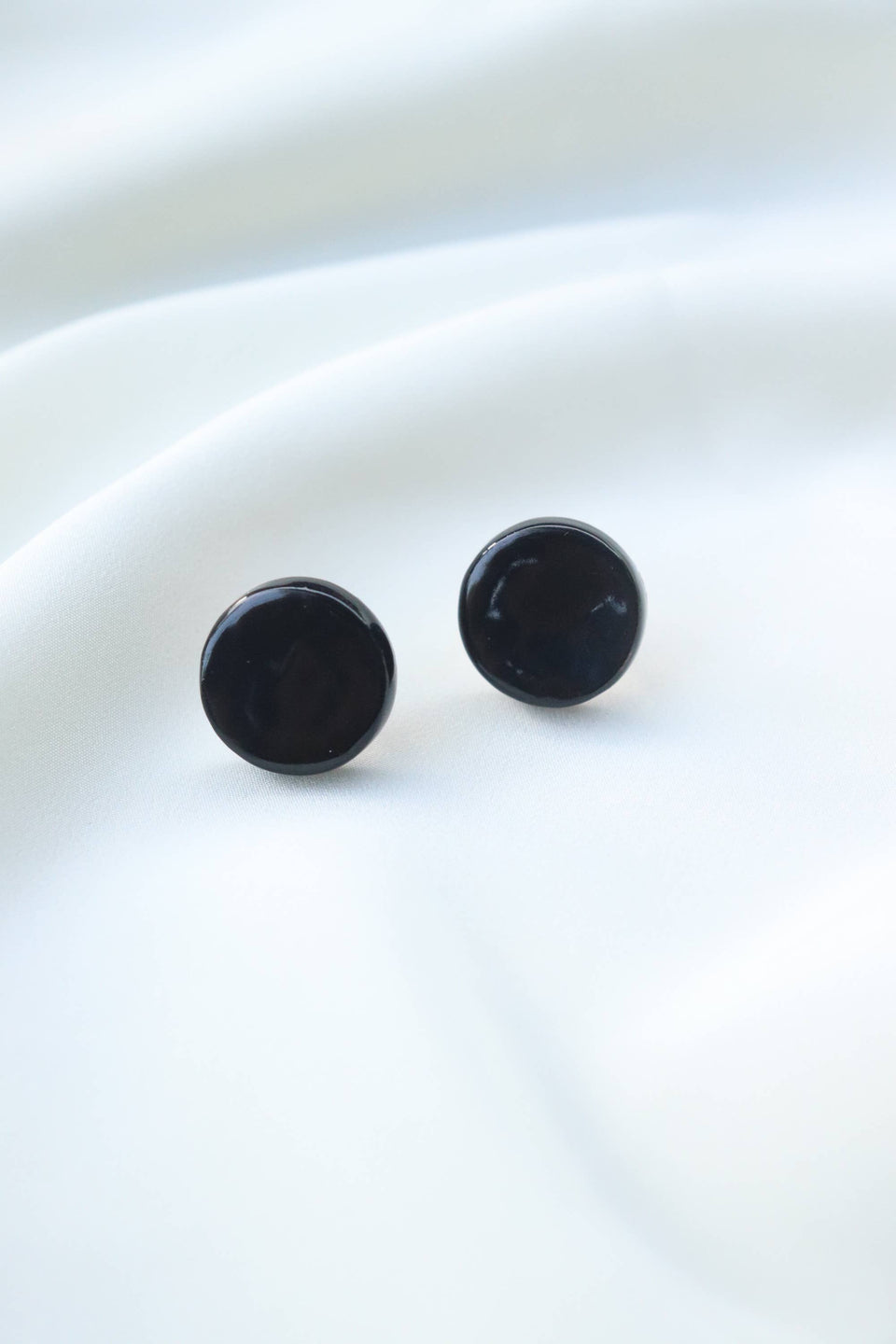 Lola Studs (Black) | petite shops
